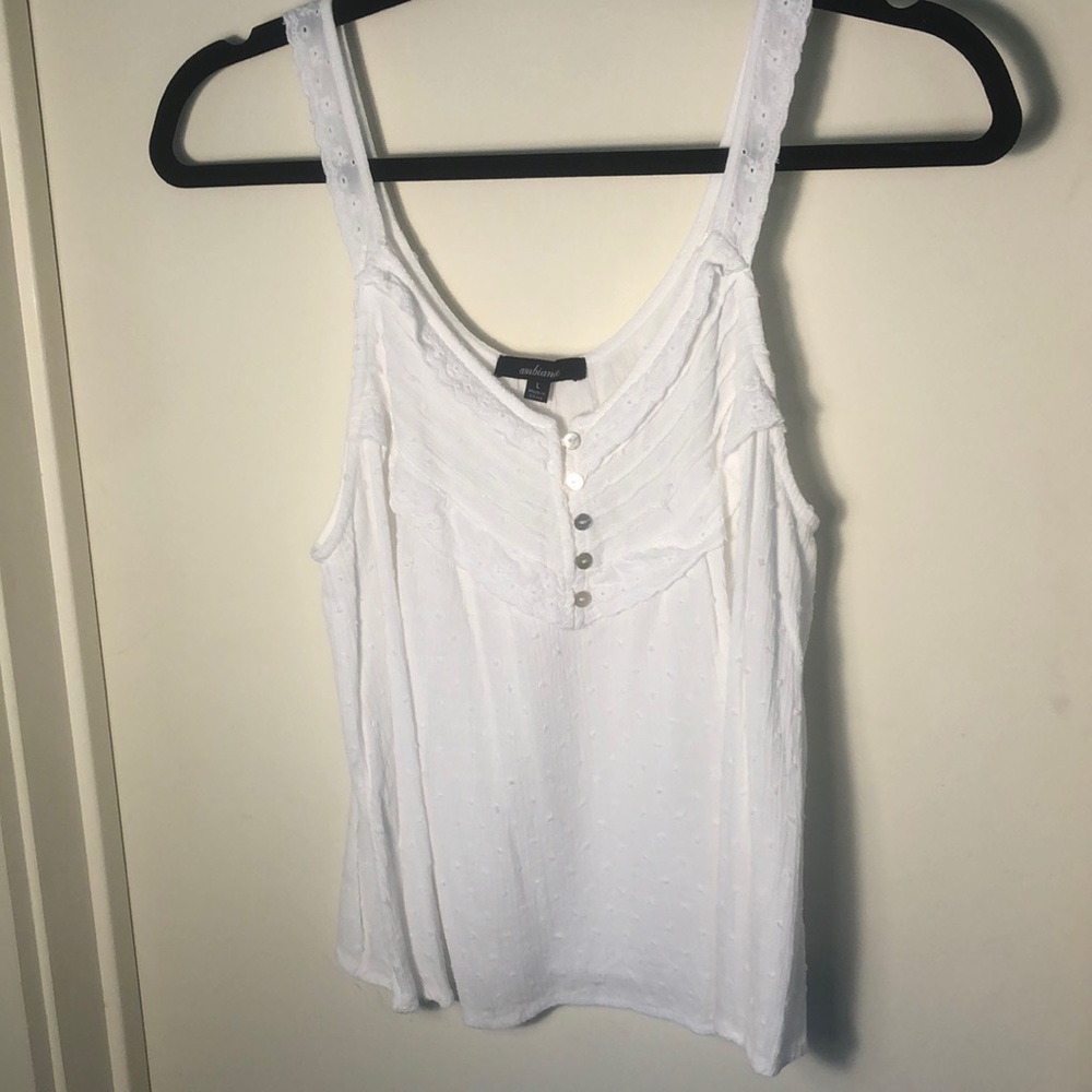 Cute white top